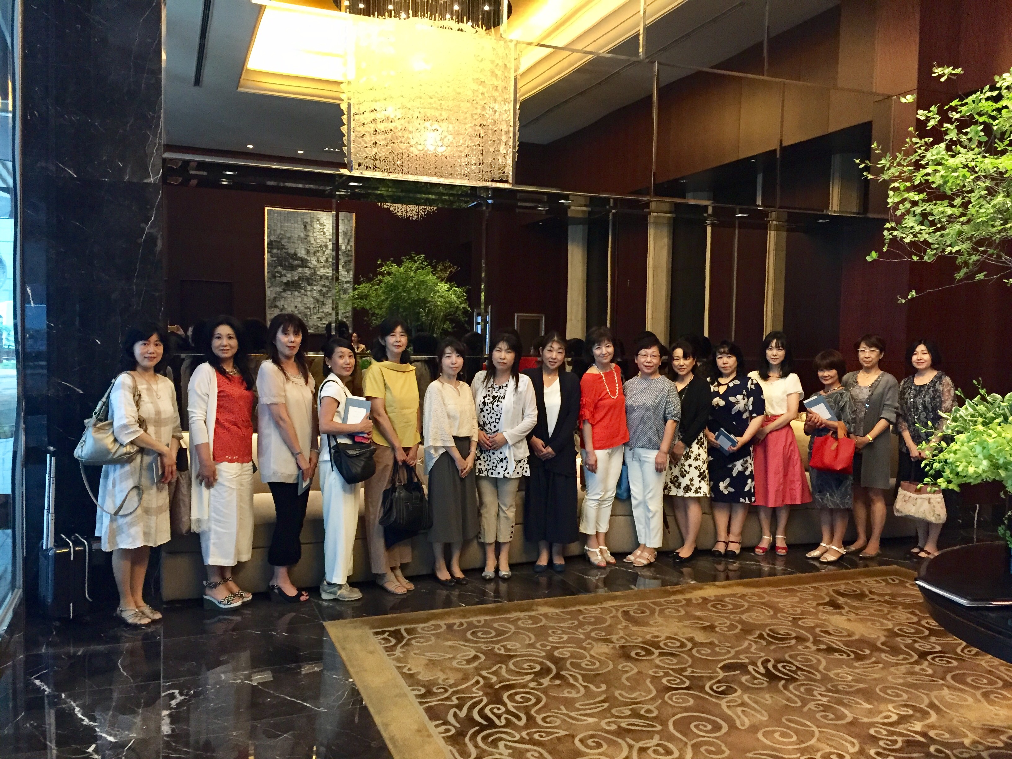 �ԃC���e���A������o�[�@��\�����@�A�g���G���������[�t�@�e�R