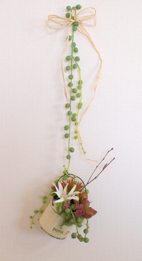 �A�[�e�B�t�B�V�����t�����[�@�����A���̃A�����W�@�n���M���O�b�A�g���G���������[�t