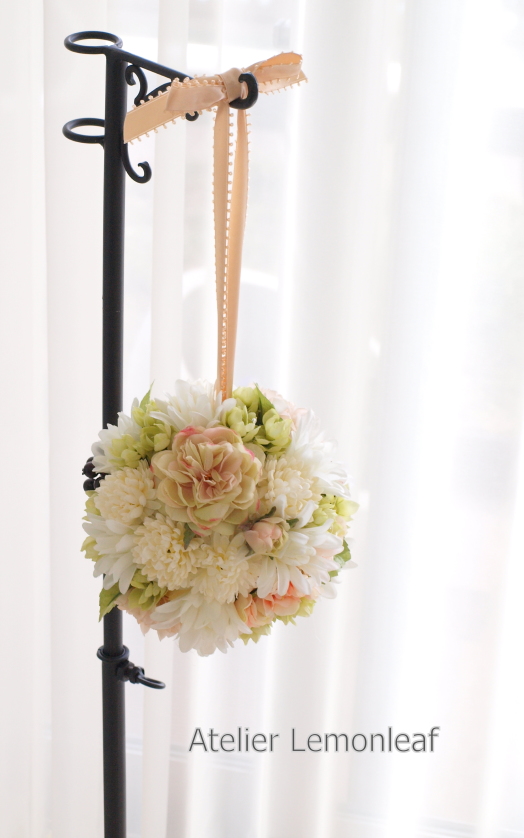 �A�g���G���������[�t�̃{�[���u�[�P