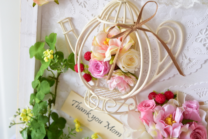 カフェ　ボードアレンジ　フレームアレンジ　バラ　ティーポット　アトリエレモンリーフ　アップ