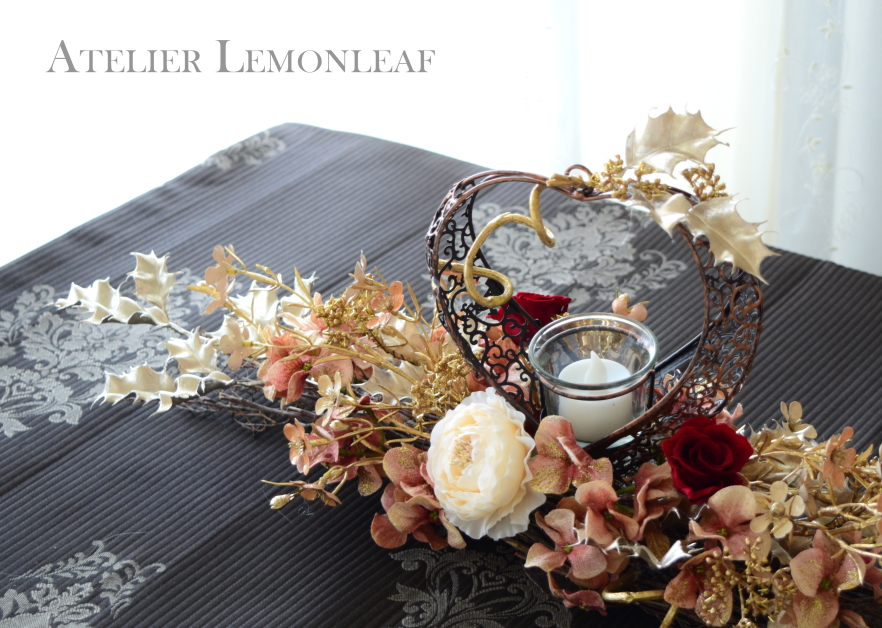 クリスマスアレンジ　アトリエレモンリーフ　キャンドルスタンド　フロント2