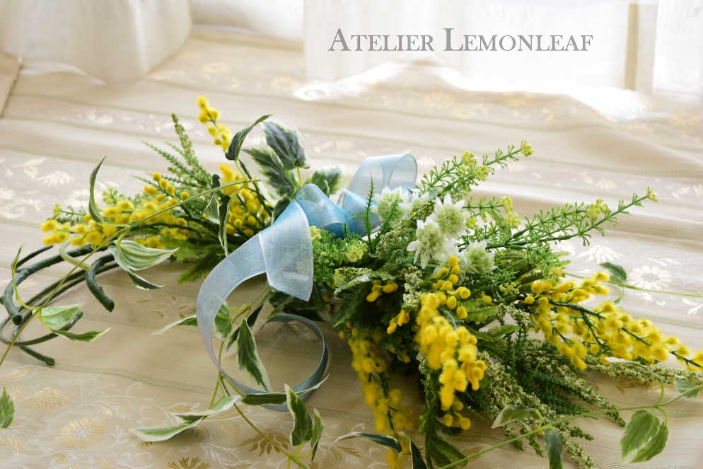 アトリエレモンリーフ　ミモザ　スワッグ　ミモザ全体フォルム