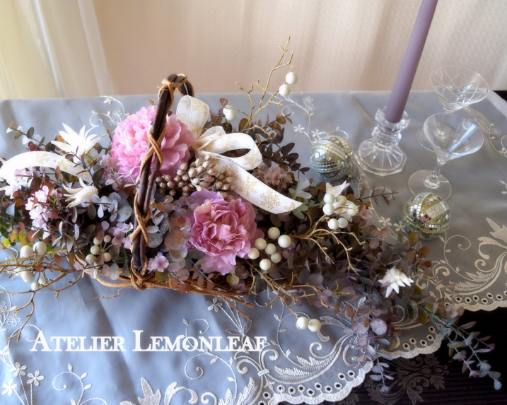 アーティフィシャルフラワー　シャクヤク　バスケットアレンジ　アトリエレモンリーフ　サイド