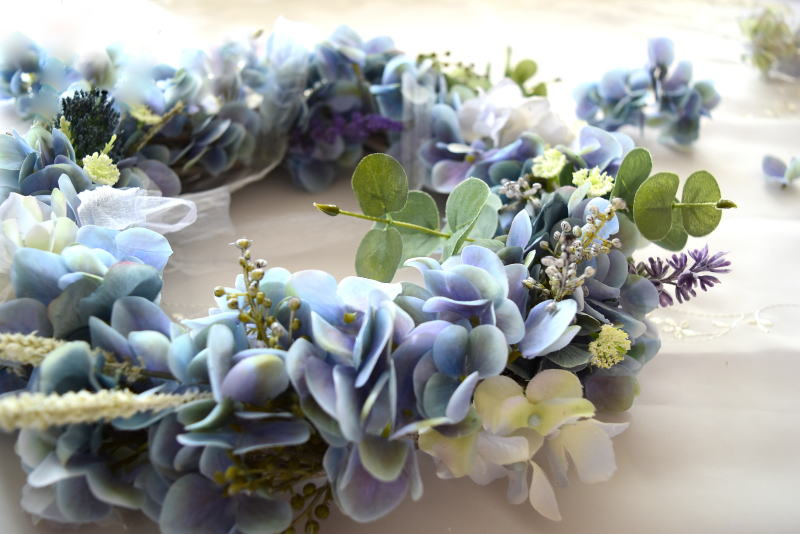 アーティフィシャルフラワーのアジサイのリース横から見たところ｜アトリエレモンリーフ　