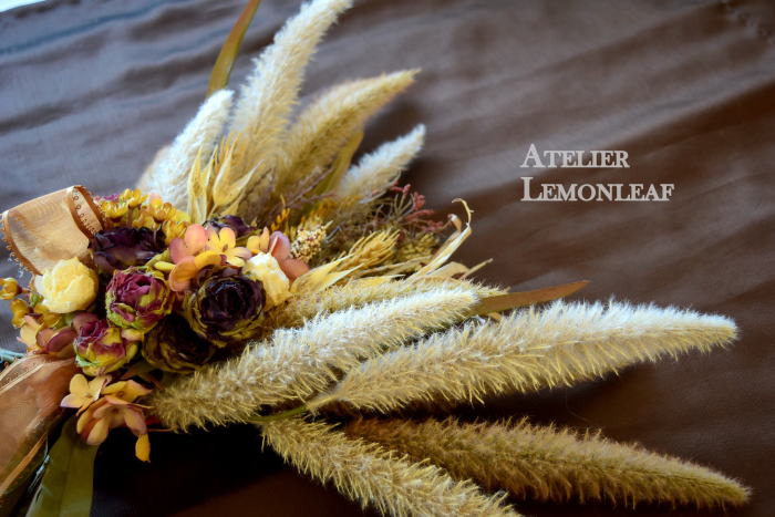 フォックステイルを使ったアーティフィシャルフラワーのスワッグ　アップ2｜アトリエレモンリーフ