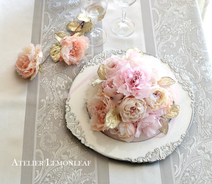 アーティフィシャルフラワーのテーブルフラワーアレンジ　｜アトリエレモンリーフ