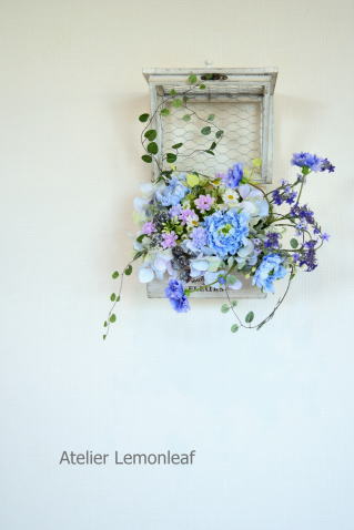 アーティフィシャルフラワーボックスアレンジ　壁掛けアレンジ　1　スカビオサ｜アトリエレモンリーフ