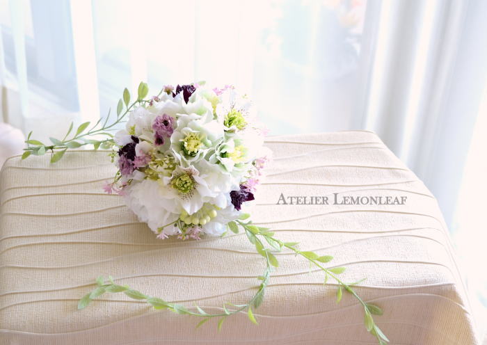 アーティフィシャルフラワー　ボールブーケ　2　クリスマスローズ　｜アトリエレモンリーフ