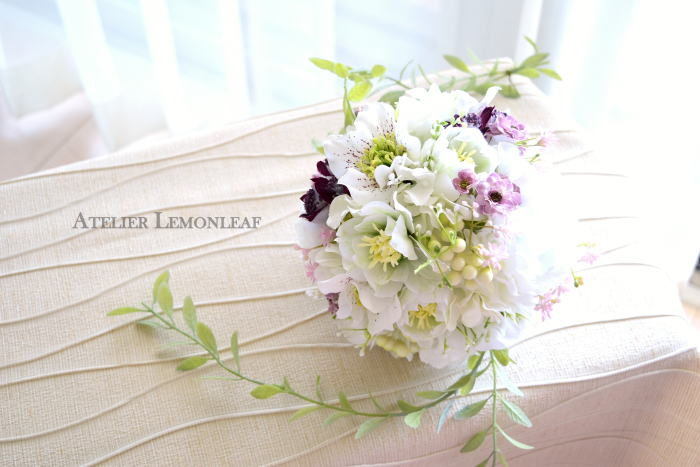 アーティフィシャルフラワー　ボールブーケ　テーブルに　クリスマスローズ　｜アトリエレモンリーフ