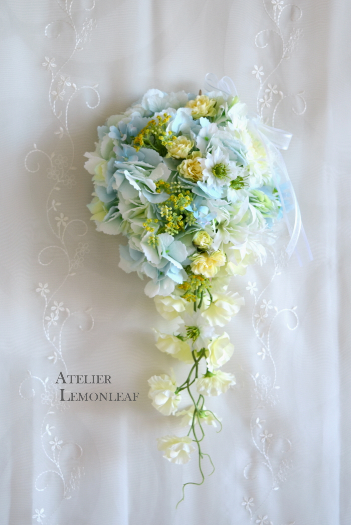 アーティフィシャルフラワー　壁掛けブーケ　正面図　　キャスケードブーケ｜アトリエレモンリーフ　