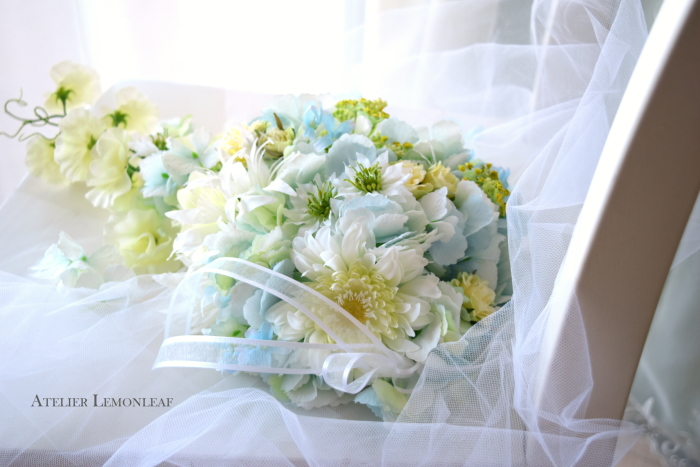 アーティフィシャルフラワー　壁掛けブーケ　キャスケードブーケ　ガーベラのブーケ｜アトリエレモンリーフ　