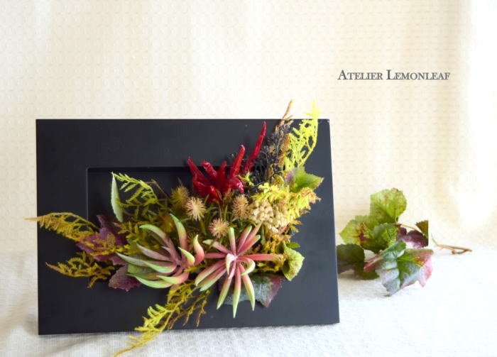 多肉植物　アーティフィシャルフラワー　フレームアレンジ　横向き　｜アトリエレモンリーフ