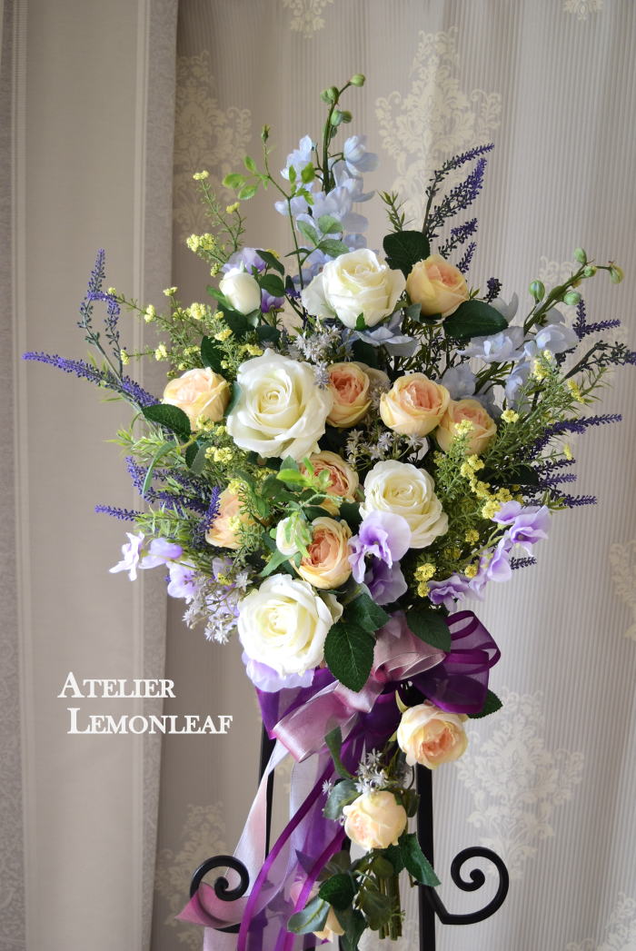 ステージ装花　ピアノ発表会　アーティフィシャルフラワーアレンジ　｜アトリエレモンリーフ
