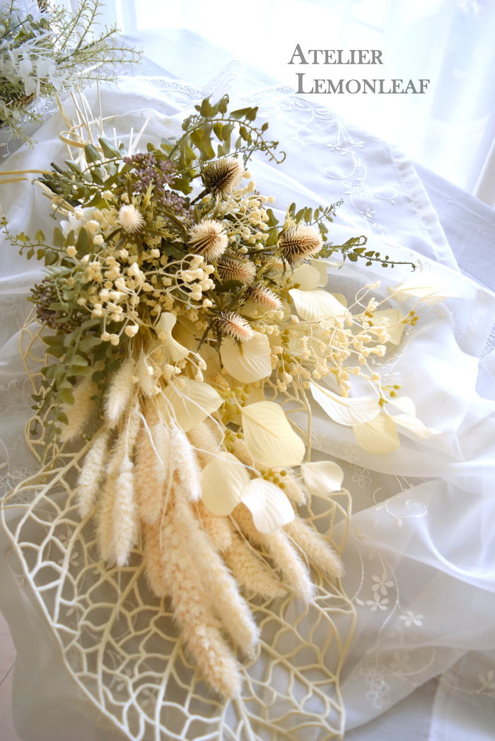 アーティフィシャルフラワー　セタリアとアザミのスワッグ　フォトスタイリング　｜アトリエレモンリーフ　