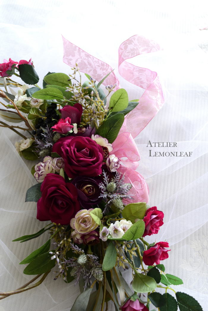 アーティフィシャルフラワー　ローズ　クレッセントスワッグ、馬蹄形リース　インテリア｜アトリエレモンリーフ　