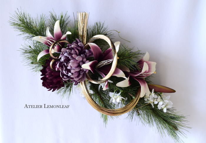 御正月飾り　和飾り　アーティフィシャルフラワースワッグ　壁掛け斜めに｜アトリエレモンリーフ