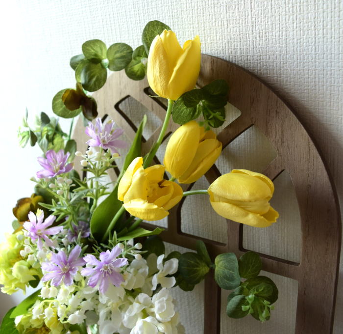 アーティフィシャルフラワーアレンジ　黄色チューリップアップ　フレームアレンジ｜アトリエレモンリーフ