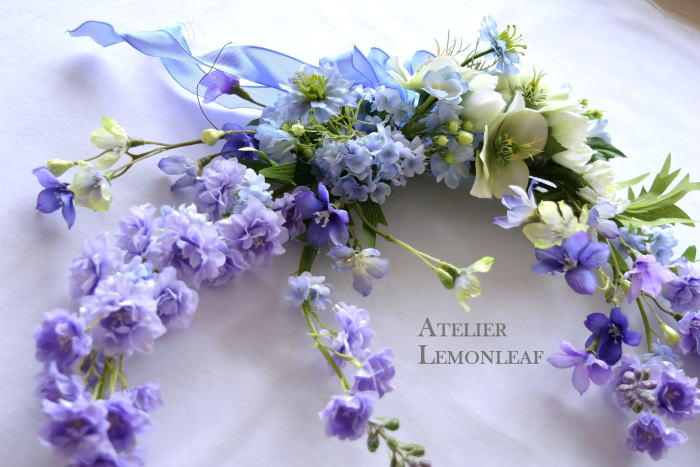 アーティフィシャルフラワー　クレセントスワッグ　デルフィニウム　ラクスバー　アップ｜アトリエレモンリーフ　