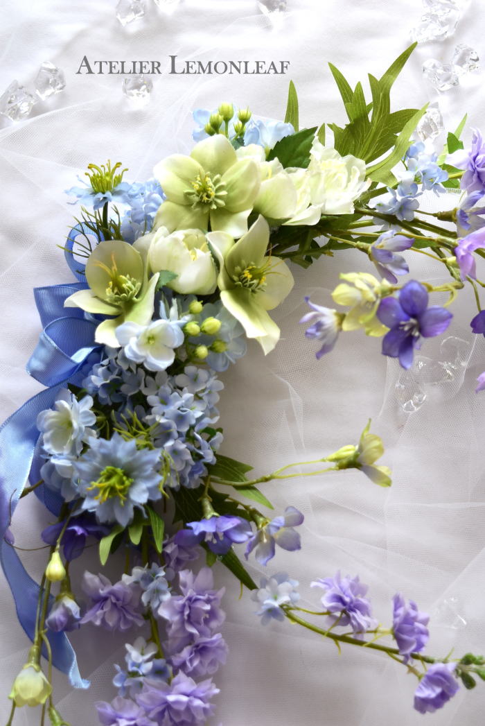 アーティフィシャルフラワー　クレセントスワッグ　デルフィニウム　ラクスバー　クリスマスローズメイン｜アトリエレモンリーフ　