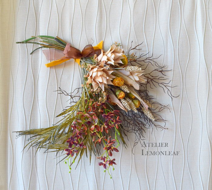魔法のアシストリング　アーティフィシャルフラワー　オータムスワッグ、束ねたアレンジ　壁掛け、プロテア｜アトリエレモンリーフ　
