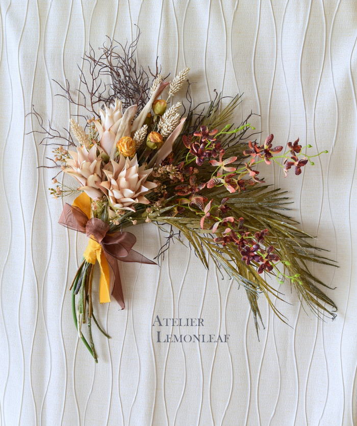 アーティフィシャルフラワー　オータムスワッグ、束ねたアレンジ　壁掛け、プロテア｜アトリエレモンリーフ　