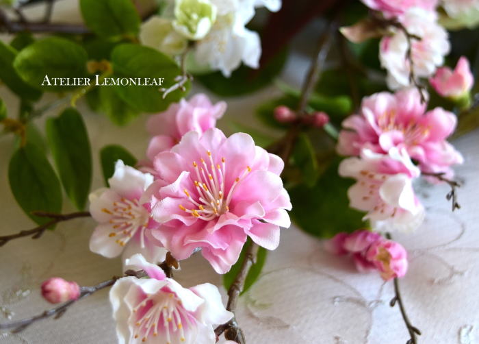 アーティフィシャルフラワーアレンジ　桜のスワッグ、4月桜アレンジ　アップ｜アトリエレモンリーフ