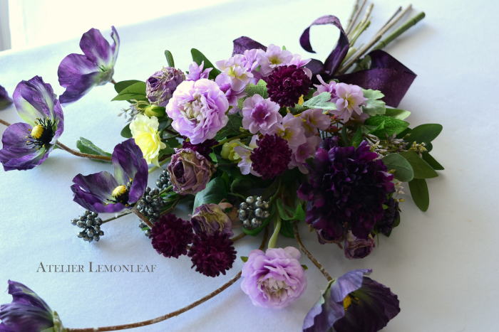 アーティフィシャルフラワー　ポピーの花束　アーティフィシャルフラワースワッグ　、魔法のアシストリング使用　｜アトリエレモンリーフ　