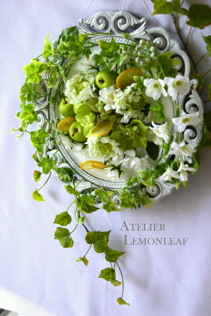 アーティフィシャルフラワー　トレイアレンジ　レモンスライス、リンゴ　蘭　グリーンインテリア　｜アトリエレモンリーフ　