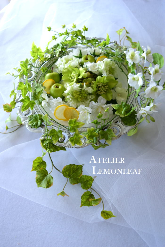 アーティフィシャルフラワー　トレイアレンジ　レモンスライス、リンゴ　蘭｜アトリエレモンリーフ　