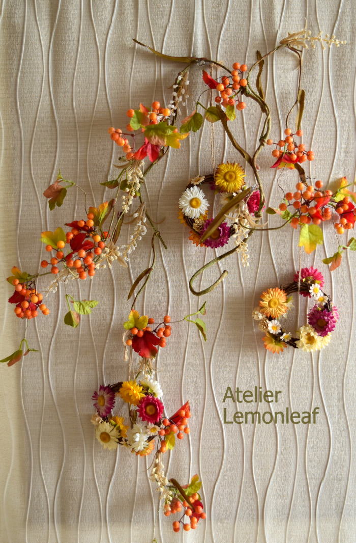 アーティフィシャルフラワー　ヘリクリサムのリース　オータムアレンジ｜アトリエレモンリーフ　