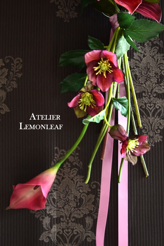 アーティフィシャルフラワー　クリスマスアレンジ　赤いアレンジ　アンスリウム　クリスマスローズアップ、カラー｜アトリエレモンリーフ　