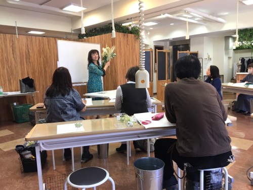 �A�[�e�B�t�B�V�����t�����[�@�ԋ����^�c�Z�~�i�[���i11�b�A�g���G���������[�t�@