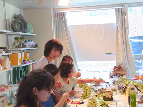 �A�g���G���������[�t�@�l�C���b�X���@�����ݑ��̃K�[�����h�@�R�ɂ�