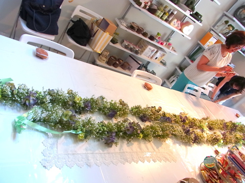 �A�g���G���������[�t�@�l�C���b�X���@�����ݑ��̃K�[�����h�@�e�[�u���ɂ����Ƒs��