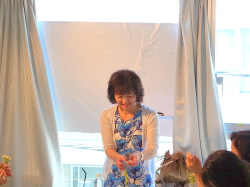 �A�g���G���������[�t�@�l�C���b�X���@�����ݑ��̃K�[�����h�@�I�A�V�X�АR�v���X���[��