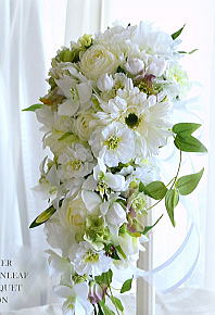 アーティフィシャルフラワー　キャスケードブーケ　　白　バラ　ローズ｜アトリエレモンリーフ　