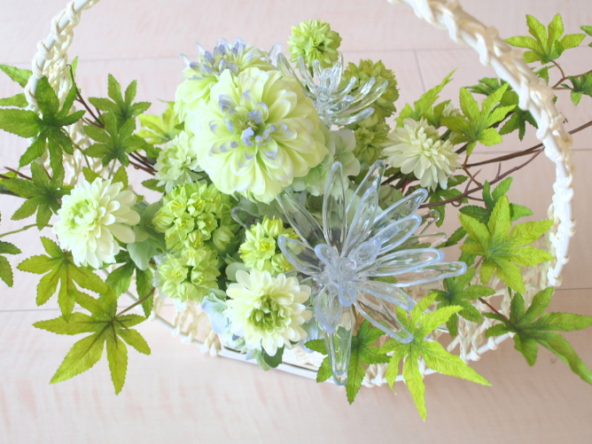 �A�[�e�B�t�B�V�����t�����[�@�O���[���C���e���A�@�ẴA�����W�@�b�A�g���G���������[�t