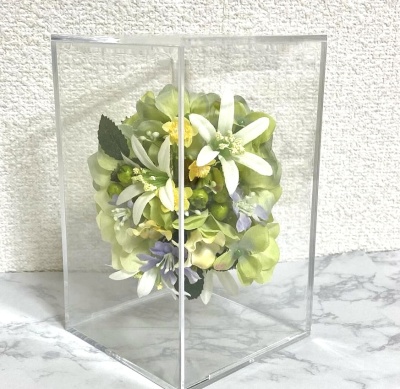 エアリーキューブ　アーティフィシャルフラワーインテリア　ギフト生徒さんの作品｜アトリエレモンリーフ