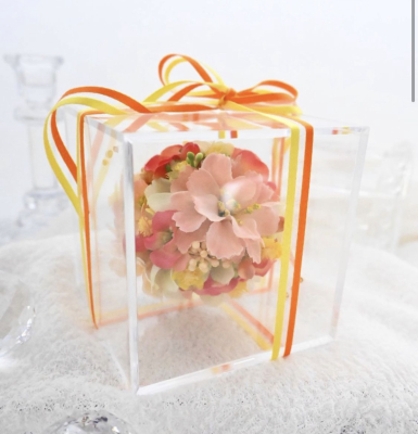 エアリーキューブ　アーティフィシャルフラワーインテリア　ギフト生徒さんの作品｜アトリエレモンリーフ