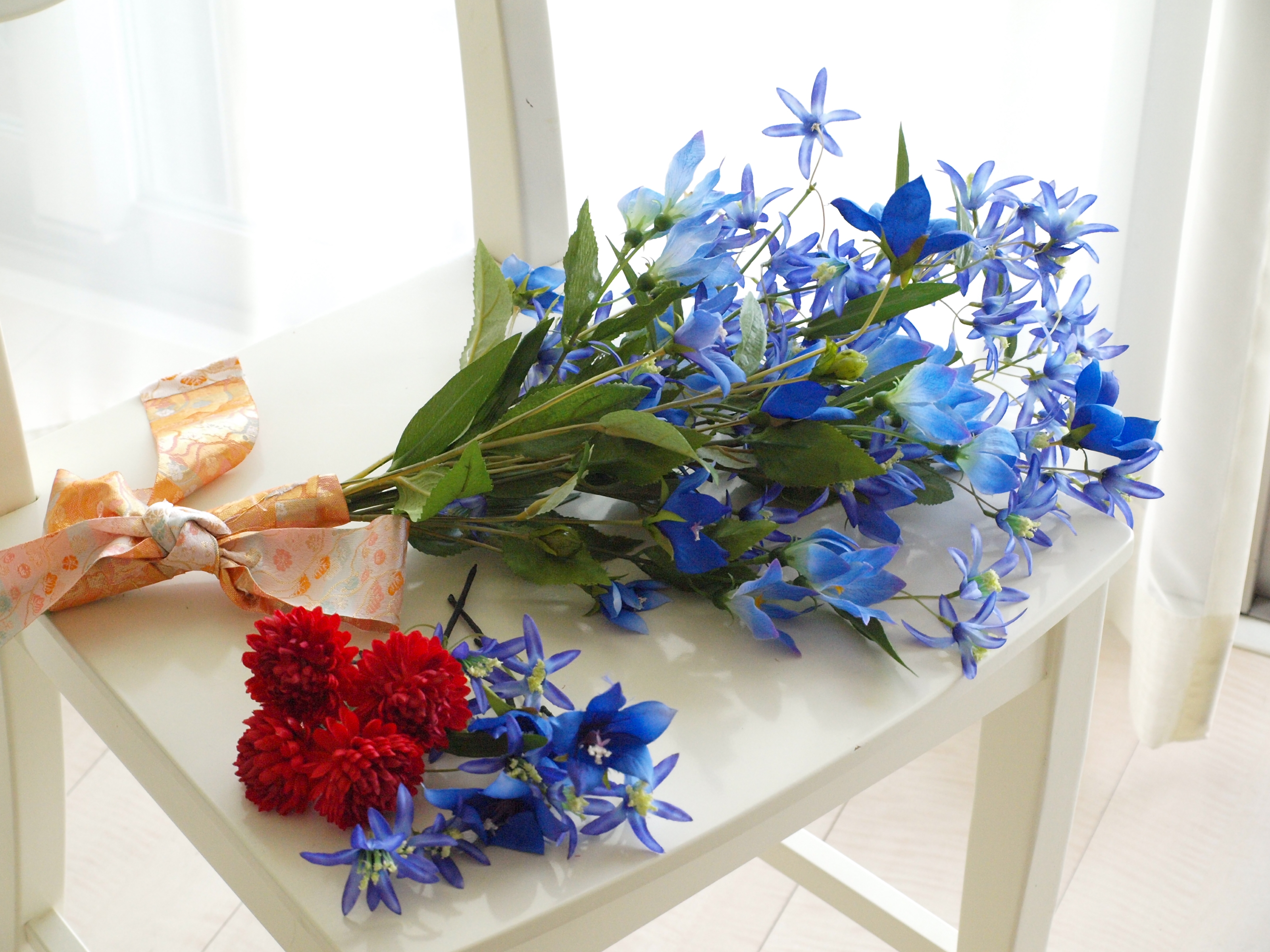 �A�g���G���������[�t�@�a���@���V�Y�l�̂��ԂƔ�����